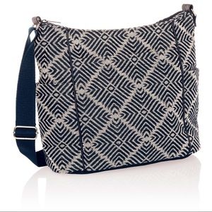 Casual Carry All purse like new Diamond Weave navy